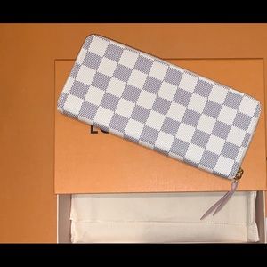 Damier azur clemence wallet